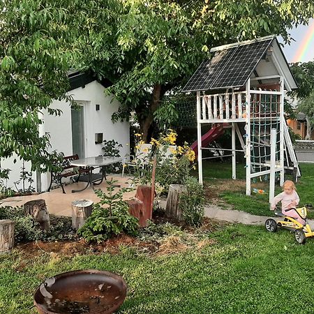 Keidelheim Chalet Im Spiel- Und Obstgarten מראה חיצוני תמונה